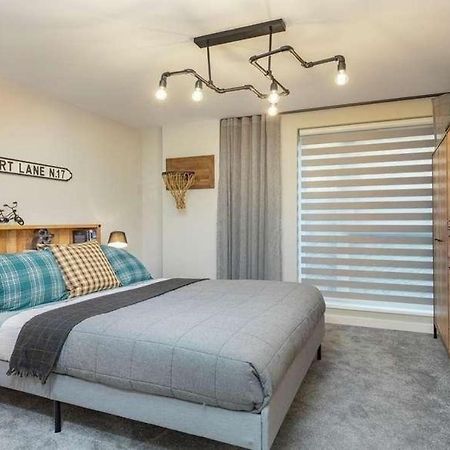 Newly Built Luxury 2 Bed Apartment!!! Londres Extérieur photo