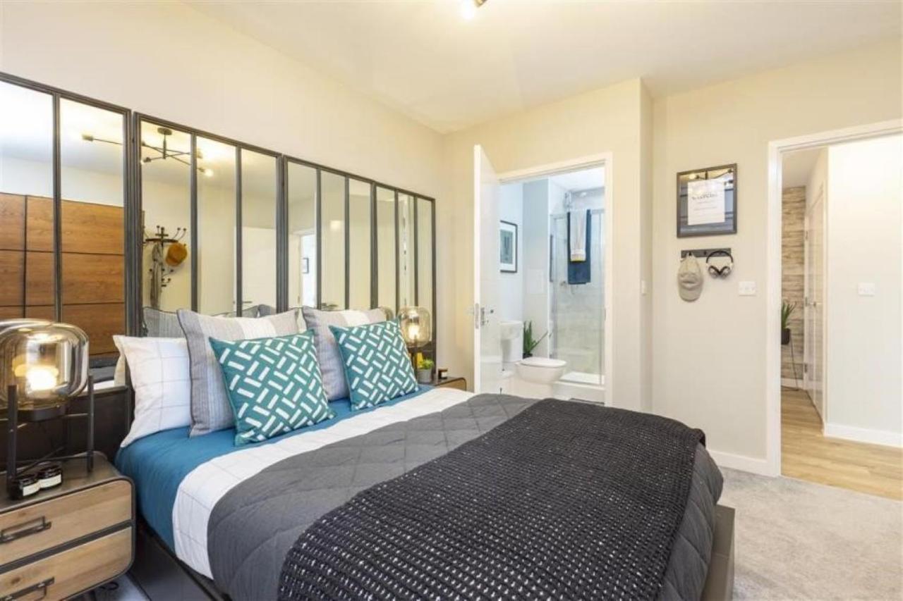 Newly Built Luxury 2 Bed Apartment!!! Londres Extérieur photo